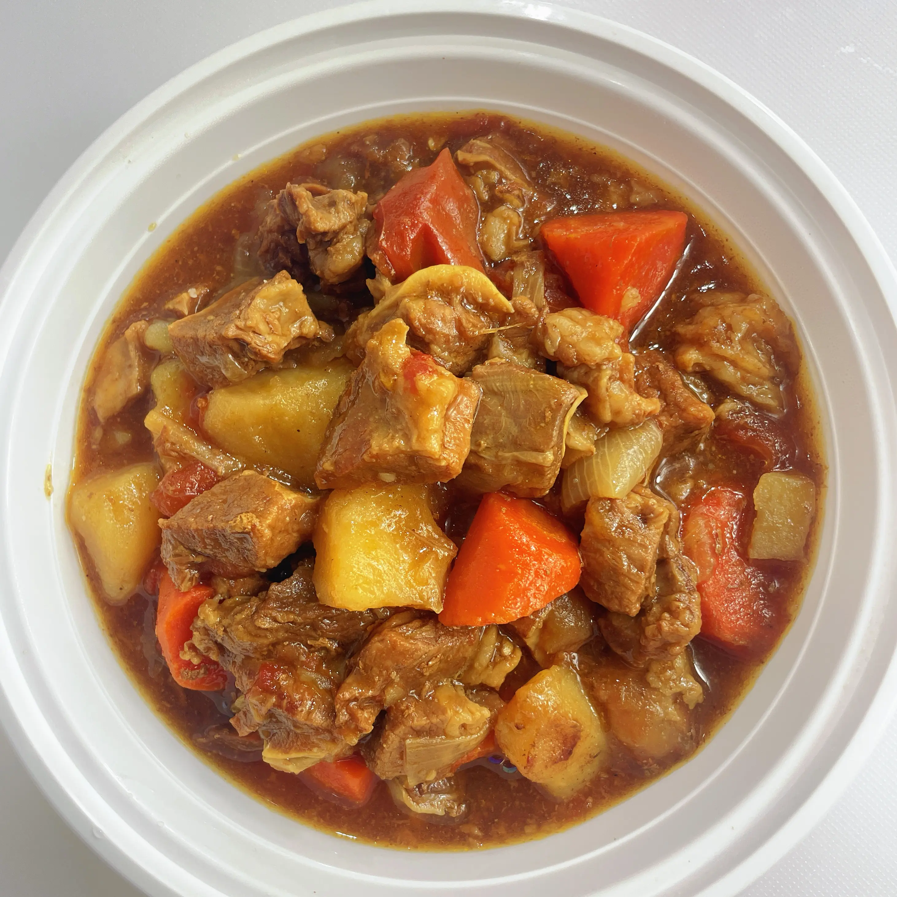 红烧牛腩炖土豆